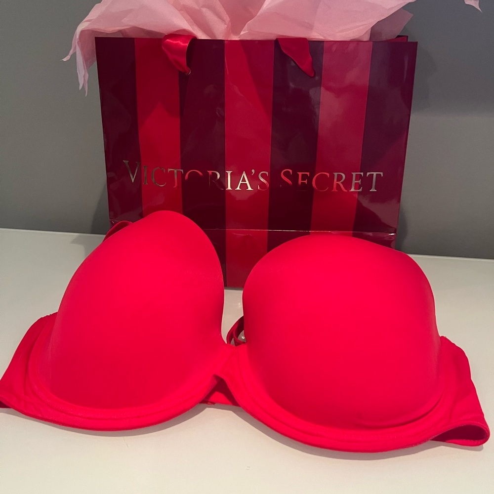 Victoria Secret Bra - Picture 9 of 15